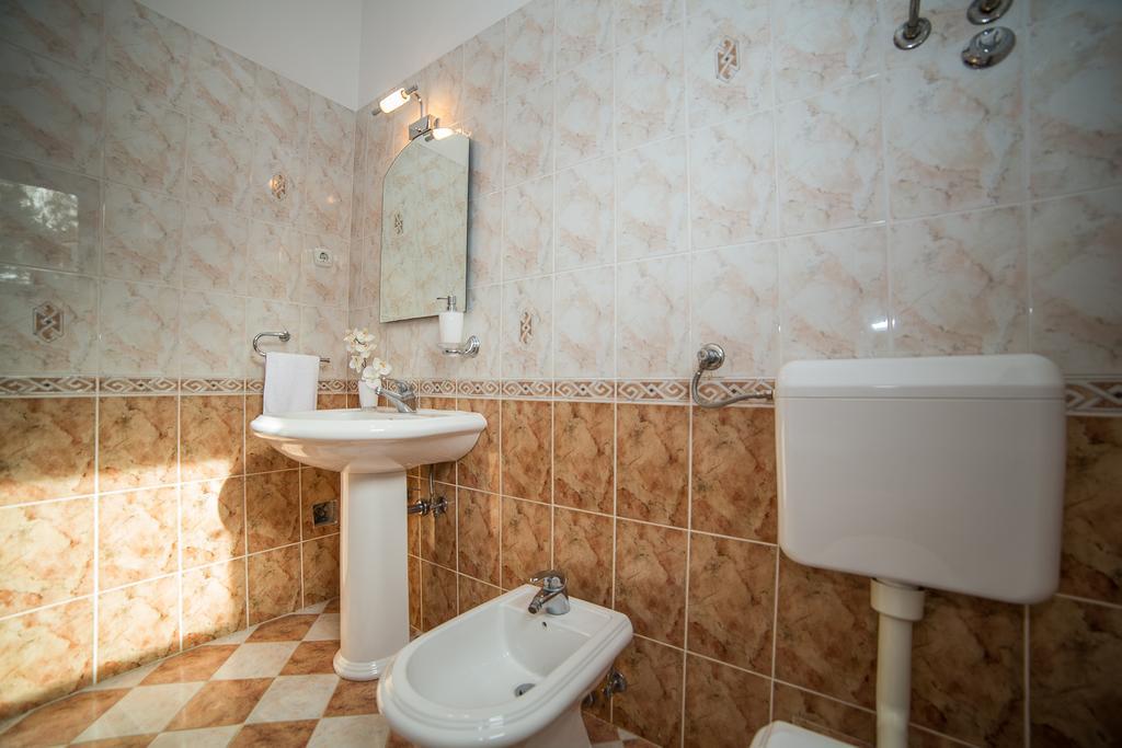 Apartments Maja Dugi Rat Eksteriør billede